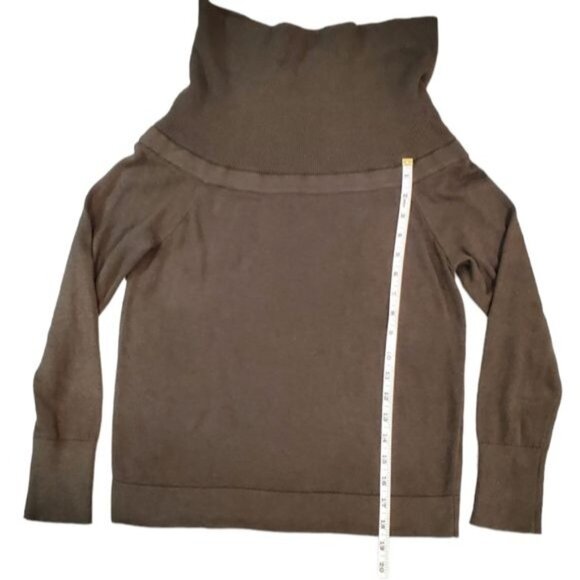 DKNY Womens Knitted Top Size Small Olive Green Long Sleeve Off-Shoulder Sweater - Picture 5 of 8